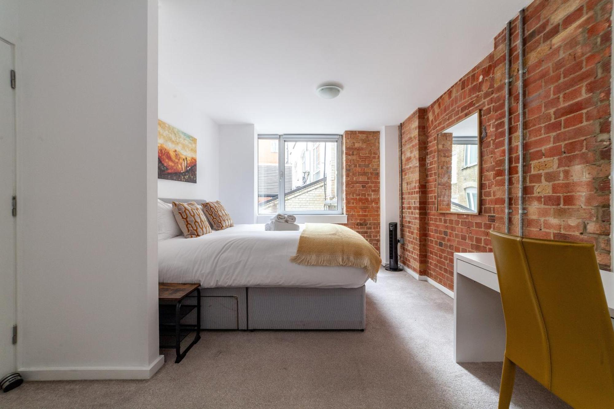 Elegance & Chic Design - 2-Bedroom Haven 런던 외부 사진